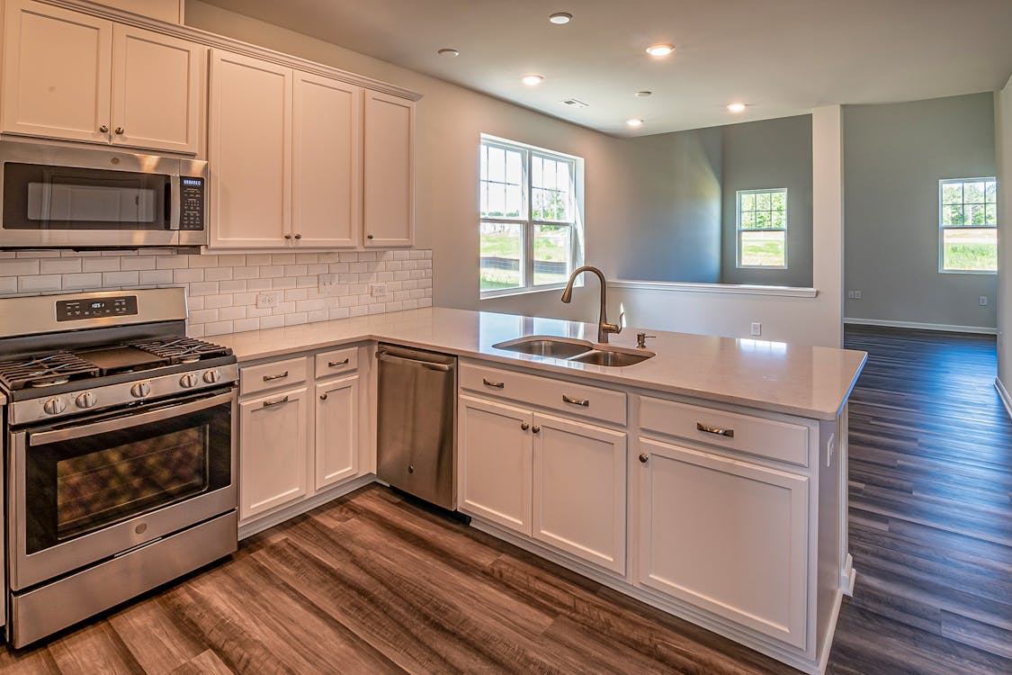An image of a kitchen